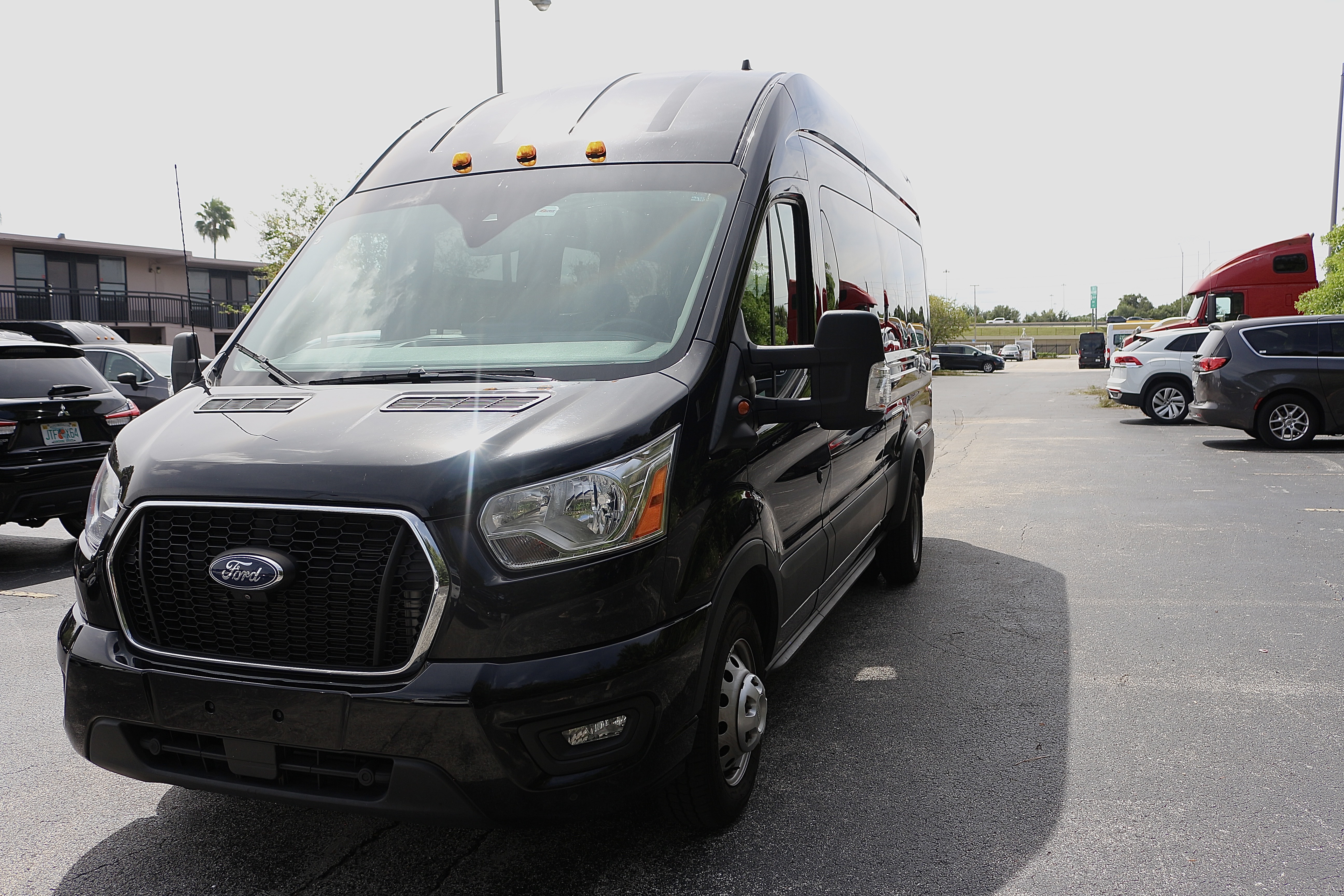 2022 FORD TRANSIT LUXURY